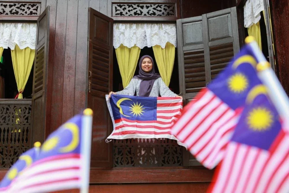 JAGALAH negara kita daripada sebarang ancaman yang boleh meretakkan keharmonian semua.