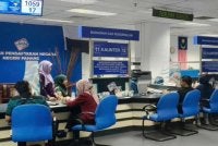 Semua kaunter bahagian kad pengenalan JPN Pahang di Indera Mahkota dibuka sempena fasa pertama pengeluaran MyKad generasi baharu bermula pada Khamis. Gambar hiasan 