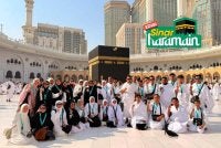JEMAAH yang menjadi keluarga kecil Farid ketika berada di Haramain. 