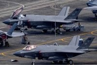 Urus niaga kira-kira 48 jet pejuang halimunan F-35 itu menjadi pembelian senjata terbaharu Saudi dari Washington. - Foto Agensi