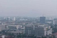 Keadaan udara di beberapa lokasi di bandar raya Ipoh pada Rabu susulan jerebu seperti dikongsi di Facebook Pemerhati Lembah Kinta.