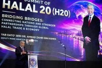 Ahmad Zahid ketika menyampaikan ucaptama sempena Sidang Kemuncak Halal 20 (H20) ke-5 di Jakarta pada Jumaat.
