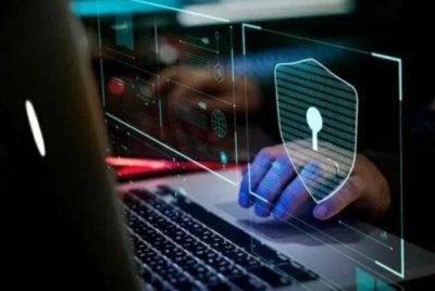 Kebocoran maklumat pengadu kepada pihak diadukan mencetuskan persoalan tentang keselamatan identiti. Gambar hiasan 