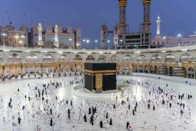 Masjidilharam memberikan bimbingan mengenai hukum berkaitan ibadah dalam 11 bahasa menerusi talian telefon bebas tol khusus.