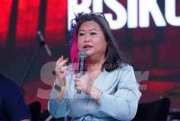 Sim Ling atau Aunty HR ketika siaran langsung edisi ke-489 Wacana Rakyat Sinar Harian bertajuk 'Kerja 8 Jam, Risiko 24 Jam' bertempat di Strand Mall, pada Sabtu. FOTO SINAR HARIAN-MOHD HALIM ABDUL WAHID.