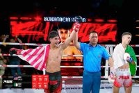 Miki (kiri) mengungguli RWS setelah menewaskan Zaid menerusi keputusan majoriti di Thailand pada Sabtu.
