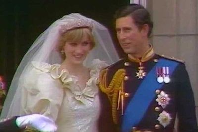 Diana didakwa pernah mahu membatalkan pertunangan selepas Charles menunjukkan minat yang sangat sedikit terhadapnya ketika sambutan hari lahir ke-21 Andrew Mountbatten-Windsor. Foto fail/ Reuters