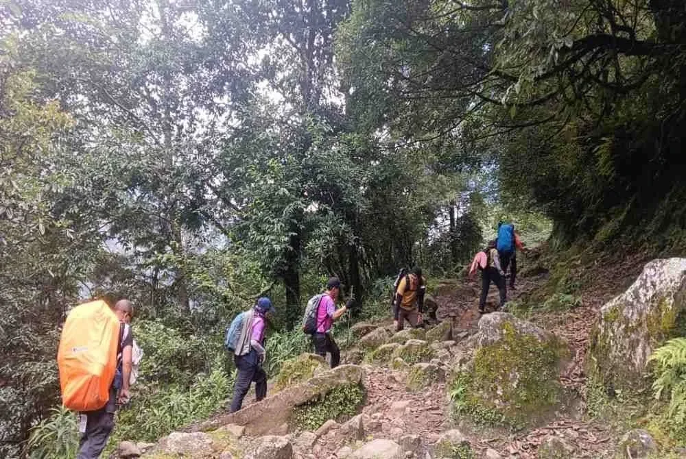Perjalanan darat yang mengambil masa lebih 30 jam menguji ketahanan fizikal dan mental peserta Cabaran EBC 2026.