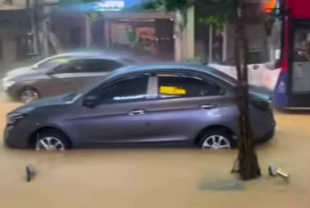 JBPM Kuala Lumpur memaklumkan pihaknya menerima laporan berkaitan kejadian banjir di beberapa lokasi.