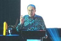 Anwar ketika berucap pada Majlis Hi-Tea Reunion Perintis Reformis, pada Ahad.