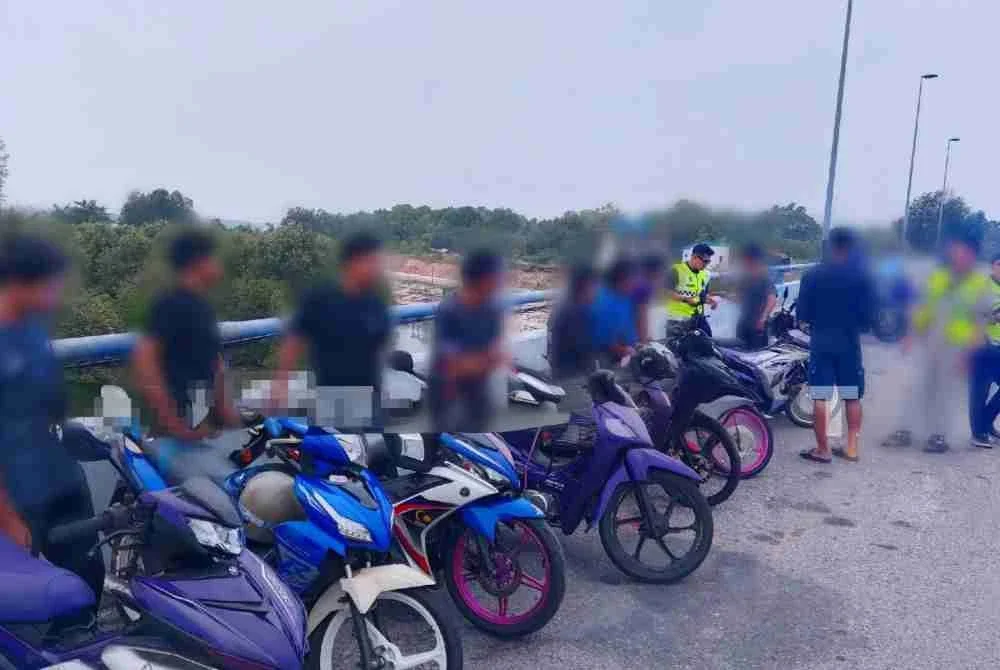 Polis melaksanakan operasi penguatkuasaan banteras samseng jalanan di sekitar Persiaran Pulau Lumut Klang pada Ahad.