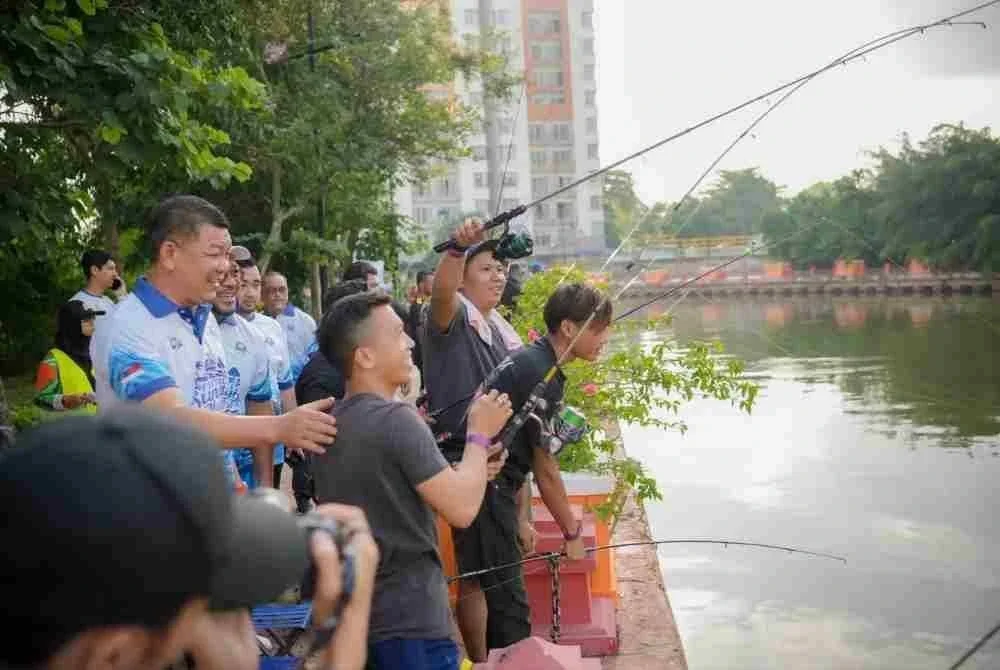 Pertandingan memancing yang turut mendapat sambutan.