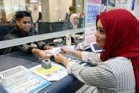 MyKad generasi baharu yang mula dikeluarkan secara rasmi pada 17 September lepas merupakan penambahbaikan daripada aspek struktur, reka bentuk, teknologi dan ciri keselamatan bagi meningkatkan perlindungan identiti rakyat. Foto Bernama