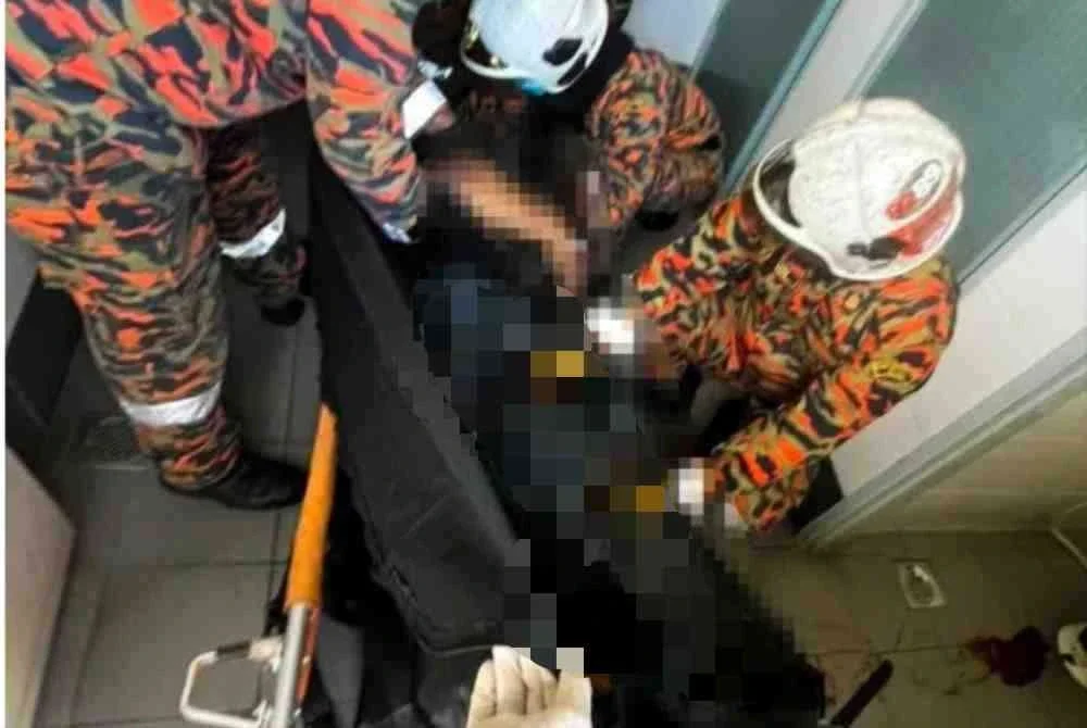 Bomba menerima panggilan kecemasan pada 2.20 petang sebelum anggota Balai Bomba dan Penyelamat (BBP) Batu Gajah tiba di lokasi 14 minit kemudian.