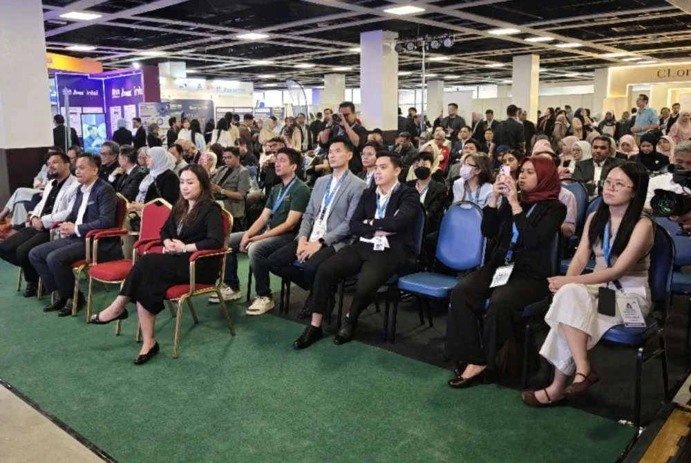 Sebahagian tetamu majlis LOI antara Himalaya dan UPM di Kuala Lumpur.