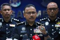 Ketua Polis Kelantan, Datuk Mohd Yusoff Mamat (tengah) bercakap pada sidang media selepas Perhimpunan Bulanan Peringkat Kontinjen Kelantan bagi September 2026 di Ibu Pejabat Polis Kontinjen Kelantan pada Selasa. Foto Bernama