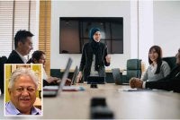 Zaid mencadangkan aturan 30 peratus ekuiti Bumiputera dihapuskan kerana mendakwa ia hanya memperkayakan golongan elit.