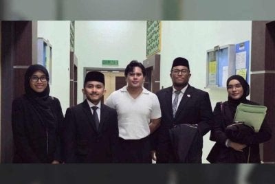 Jofliam kongsi momen bermakna buatnya apabila menerima hak penjagaan penuh dua cahaya matanya.