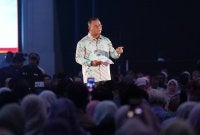 Amirudin menjelaskan sikap keterbukaan seseorang pemimpin juga penting bagi memastikan pemimpin memperoleh pandangan yang lebih menyeluruh sebelum membuat sesuatu keputusan.