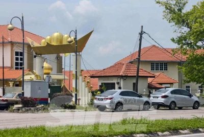 Keadaan di luar Balai Undang Luak Sungei Ujong.