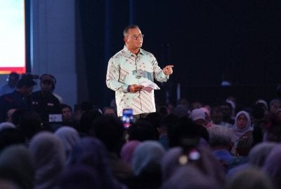 Amirudin menjelaskan sikap keterbukaan seseorang pemimpin juga penting bagi memastikan pemimpin memperoleh pandangan yang lebih menyeluruh sebelum membuat sesuatu keputusan.