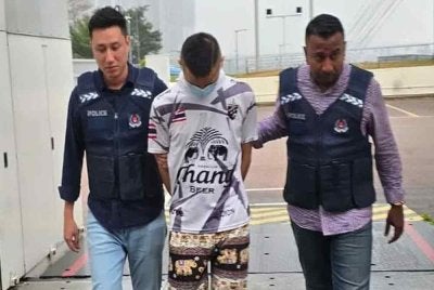 Chin Hock Khan, yang juga dikenali sebagai "Da Xiang" dipercayai bertanggungjawab melakukan pengubahan wang haram berjumlah sekurang-kurangnya S$500,000 yang diperoleh daripada kegiatan penipuan dan sumber haram. Foto hiasan