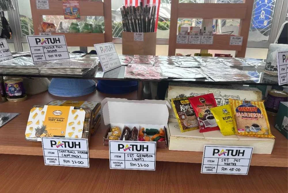Pelbagai produk keluaran pengusaha di Kampung Sungai Melayu, Johor Bahru mematuhi piawaian harga ditetapkan KPDN