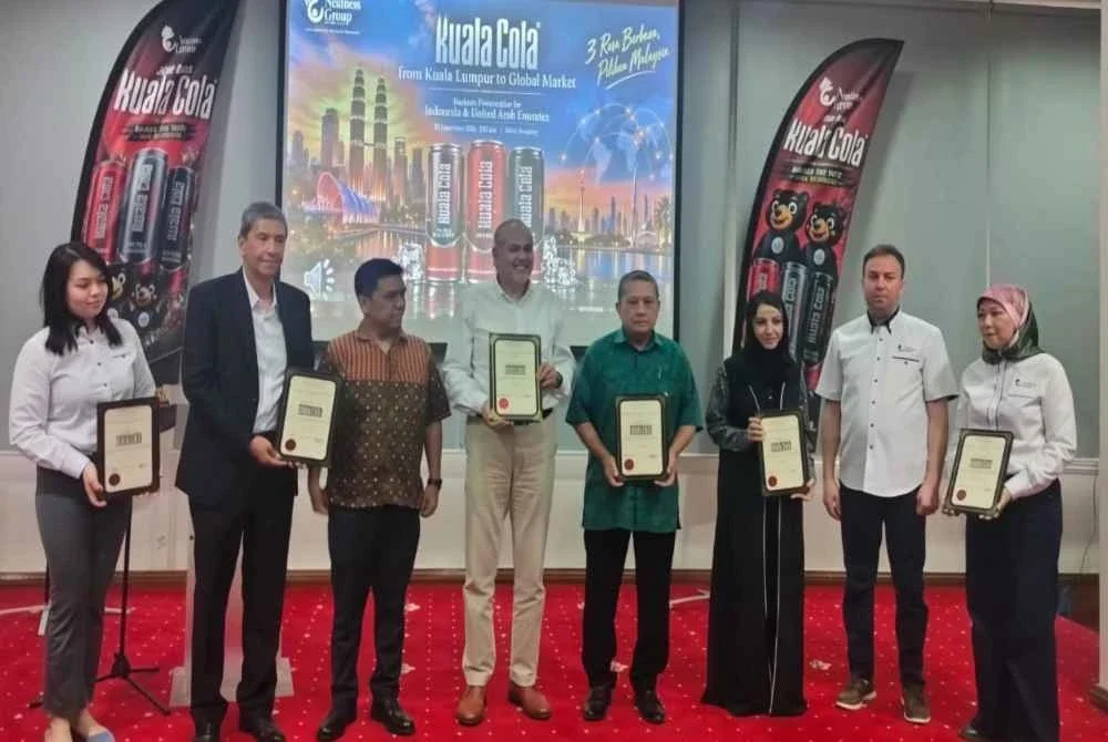 Indonesia menjadi antara pasaran jenama minuman Kuala Cola yang harus diberi perhatian berikutan hubungan rapat dengan Malaysia dari segi budaya dan perdagangan.