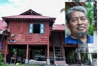  Pengerusi Jawatankuasa Pembangunan dan Keselamatan Kampung (JPKK) Kampung Cheh Hilir, Nur Halim Abdul Hamid ketika menceritakan keadaan suri rumah yang ditemukan maut dipercayai akibat tikaman di rumahnya pada Rabu.