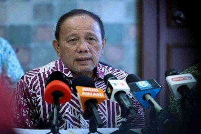 Menteri Besar Negeri Sembilan Datuk Ismail Lasim ketika sidang media khas hari ini. - Foto Bernama