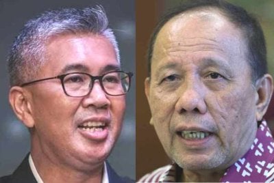 Tengku Zafrul (kiri) meminta Ismail menjelaskan lima persoalan berhubung perubahan pendirian mengenai proklamasi Yang di-Pertuan Besar Negeri Sembilan.