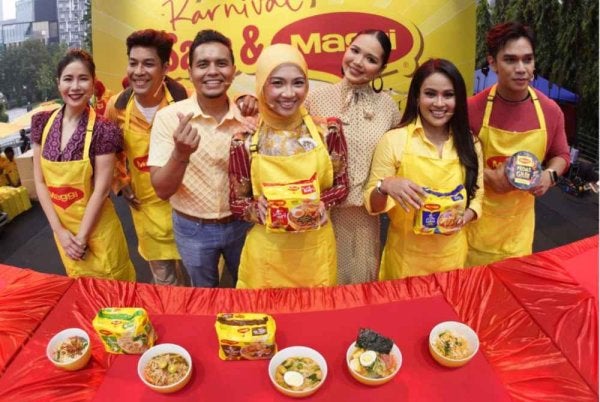 Antara selebriti yang memeriahkan Karnival Saya dan MAGGI.
