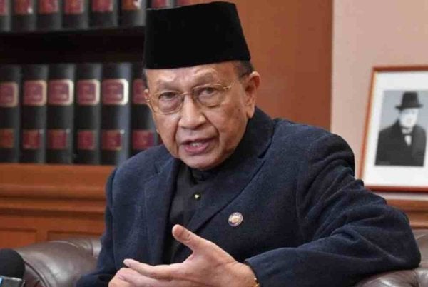 Rais Yatim bakal didakwa di Mahkamah Sesyen Ayer Keroh pada Jumaat.