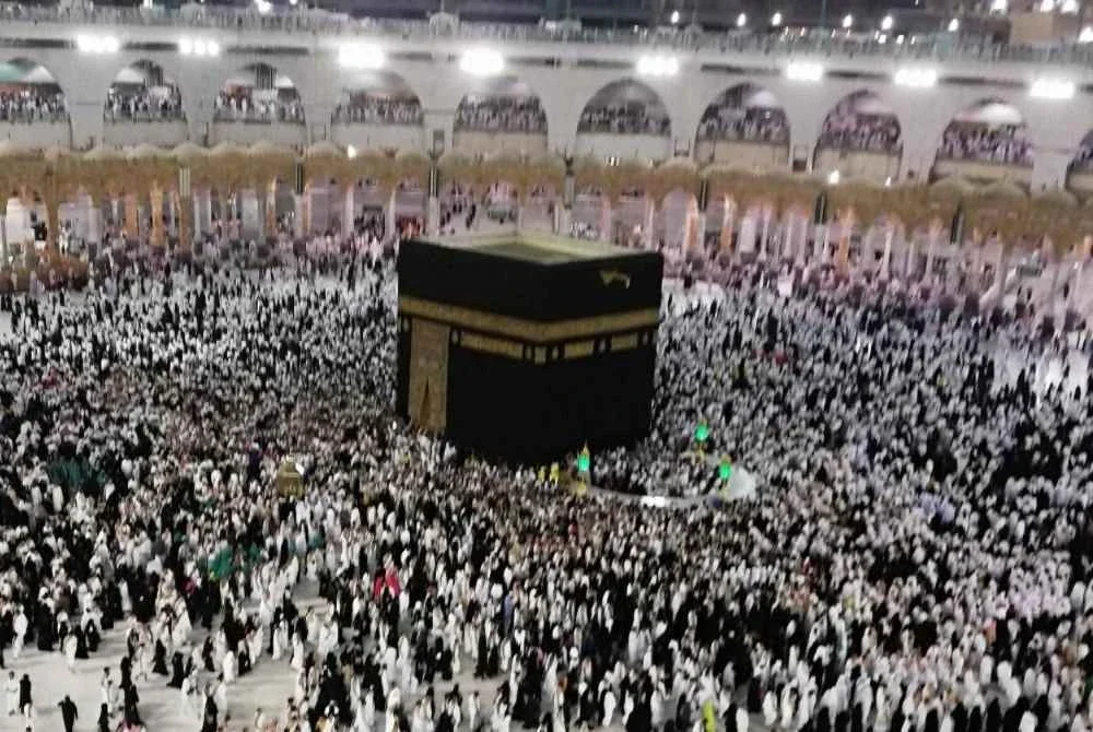 Ketiga-tiga menteri "mengutuk sekeras-kerasnya” serangan yang cuba menyasarkan Makkah serta kemudahan awam dan ekonomi di Arab Saudi.