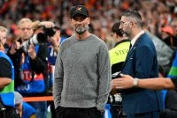 Wajah kecewa Klopp (tengah) setelah gagal meraih kemenangan pertama sebagai jurulatih baharu Jerman. Foto: AFP