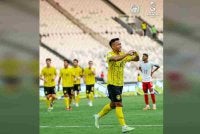 Arif Aiman menyumbat dua gol untuk membantu Harimau Malaya menewaskan Bangladesh 3-0 dalam saingan Piala ASEAN FIFA di Jakarta pada Jumaat. Foto: Bernama