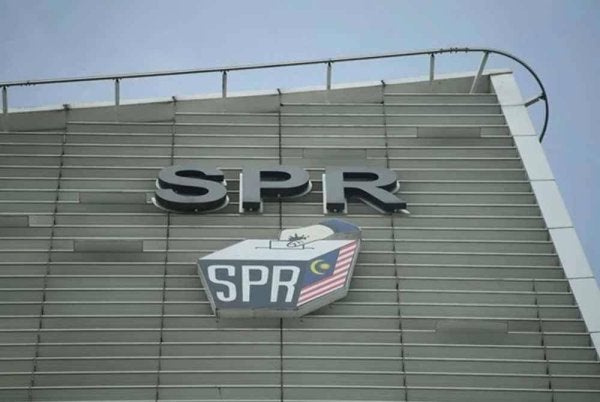 SPR akan mengadakan satu sidang media sejurus selepas mesyuarat khas itu.