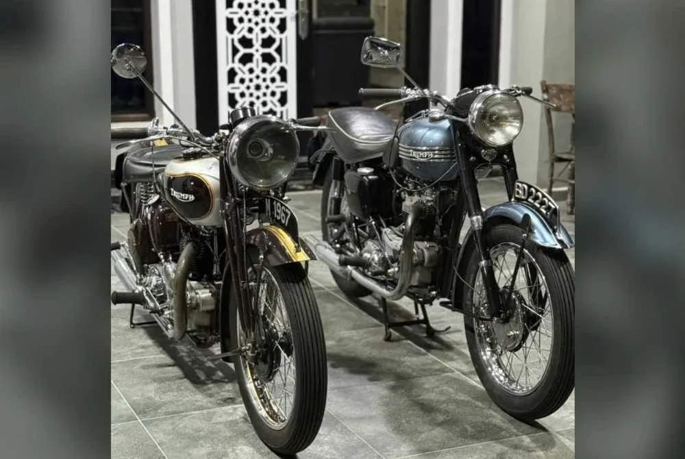 Koleksi motosikal klasik milik Abbas yang terus dijaga.