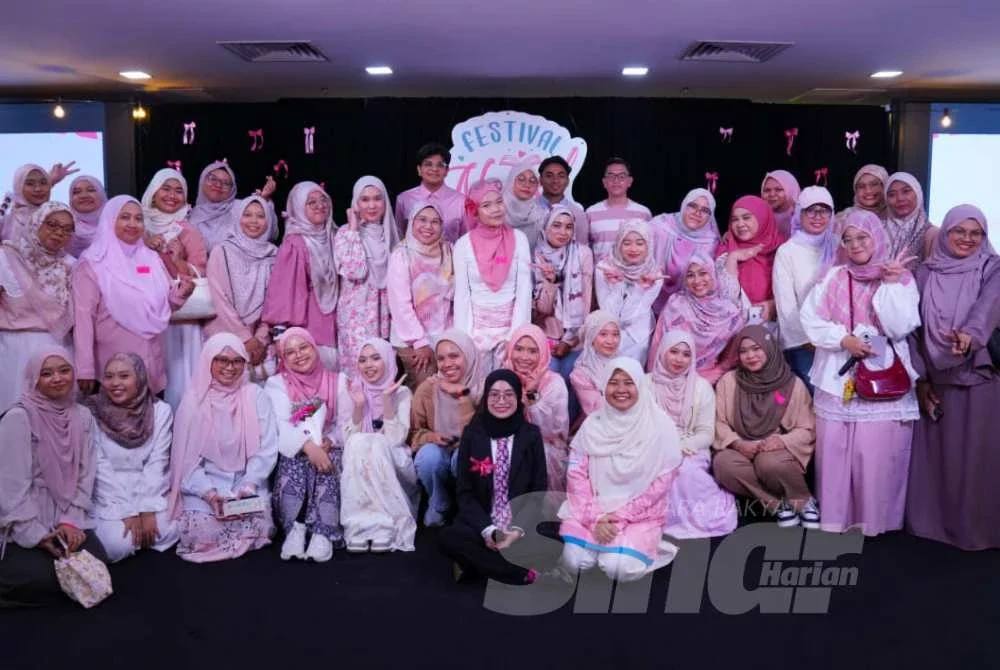 Book Tea Party himpun 100 pembaca tegar novel Book Tea Party himpun 100 pembaca tegar novel