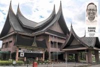 Krisis yang sedang berlaku di Negeri Sembilan ketika ini menyebabkan ramai yang keliru kerana terdapat banyak versi dan interpretasi masing-masing tentang undang-undang adat di negeri tersebut.