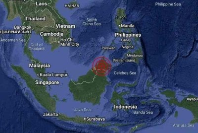 Pusat gempa dikesan pada koordinat 5.1 darjah Utara dan 116.8 darjah Timur.