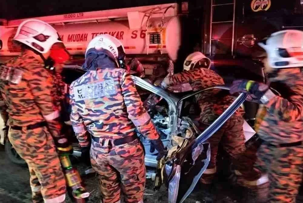 Kesemua mangsa disahkan meninggal dunia di lokasi kejadian selepas terlibat dalam kemalangan kira-kira jam 2.30 pagi itu.