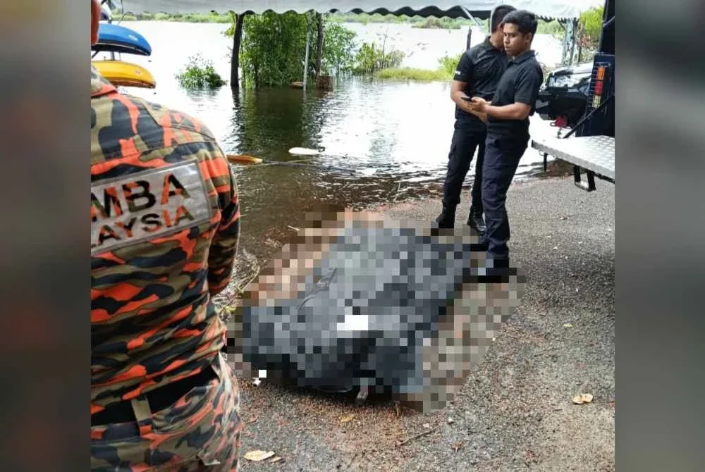 Mangsa berjaya dibawa naik ke darat namun disahkan meninggal dunia oleh petugas kesihatan. Foto JBPM Pahang