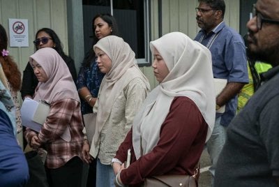 Pertemuan secara tertutup bersama wakil kerajaan itu memberi ruang kepada keluarga mendapatkan perkembangan terkini mengenai usaha pencarian serta penjelasan mengenai proses pengesahan dan pengenalpastian mangsa. Foto Bernama