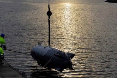 IRGC mendakwa berjaya merampas dron bawah air Remus 600 milik Amerika Syarikat di Selat Hormuz ketika ketegangan dan usaha diplomatik berkaitan laluan strategik itu terus berlangsung. - Foto: X.com