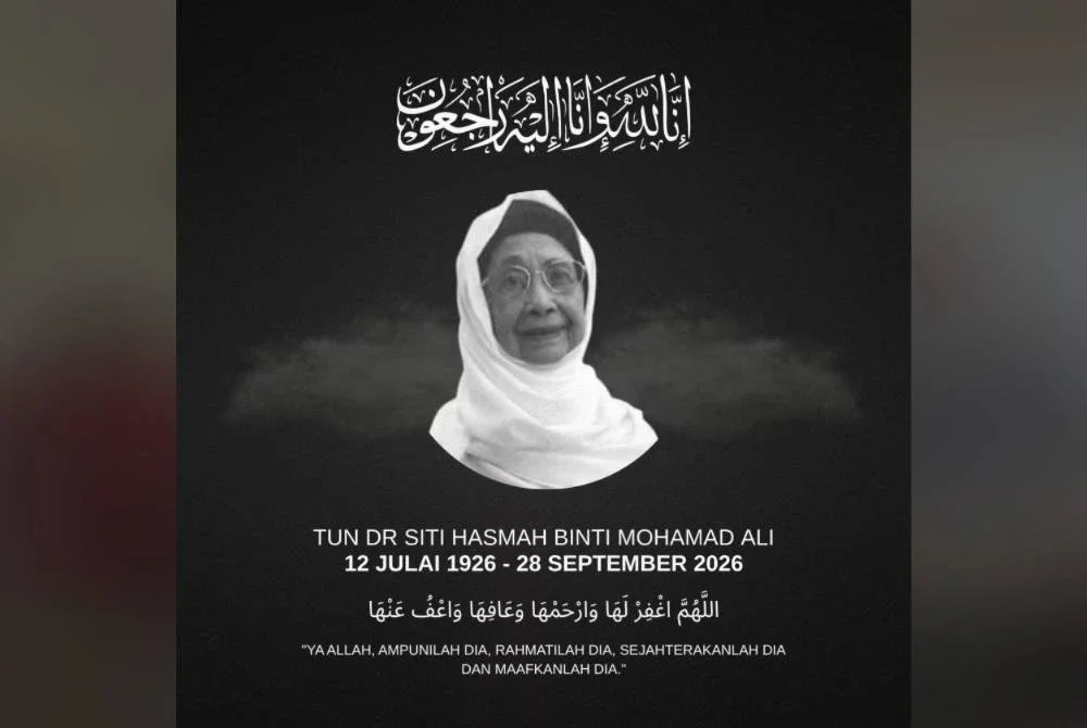 Dr Mahathir memuat naik gambar Allahyarham isterinya bersama ungkapan “Innalillahi wa inna ilaihi raji'un” di Facebook pada Isnin.