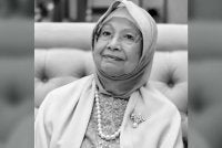 Dr Siti Hasmah yang berusia 100 tahun, meninggal dunia pada jam 9.20 pagi.