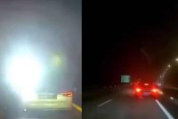 Tangkap layar video tular dua kenderaan dipandu secara berbahaya di Lebuhraya Utara-Selatan (PLUS) arah selatan dekat Muar.