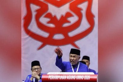 Bagi UMNO, mengemukakan Ahmad Zahid sebagai calon PM memerlukan kemampuan mendapatkan kepercayaan bukan sahaja daripada Pas dan PN tetapi juga parti-parti komponen lain yang diperlukan untuk mencapai majoriti. Foto fail Astro Awani