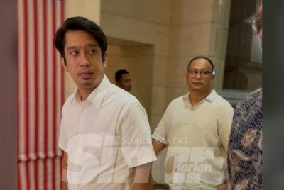 Adam Adli hadir pada jamuan makan malam tertutup di sebuah hotel di Melaka pada Isnin. 